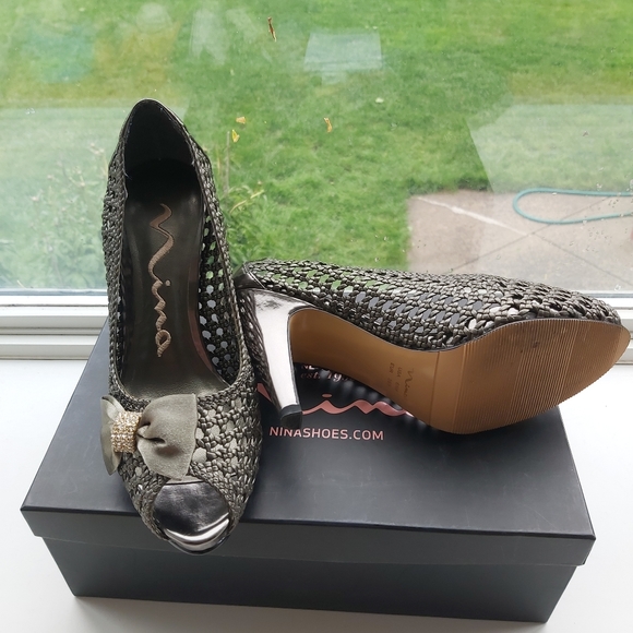 High heels - Picture 2 of 2